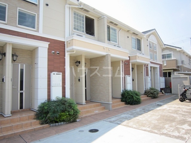 16/26 エントランス