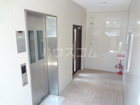 4/5 エントランス