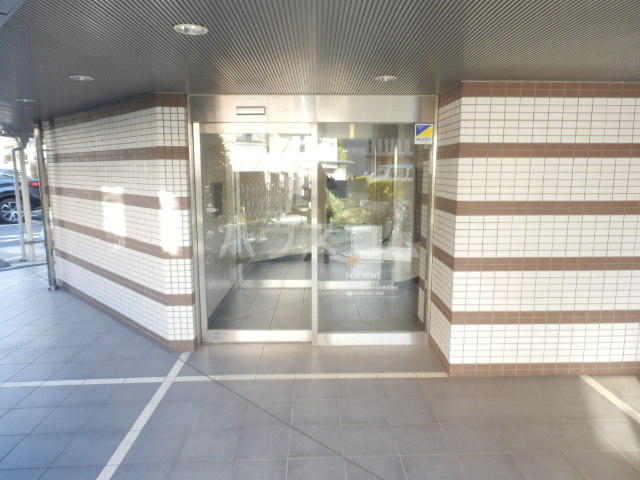 21/29 エントランス