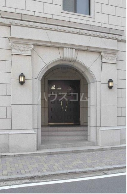 14/22 エントランス