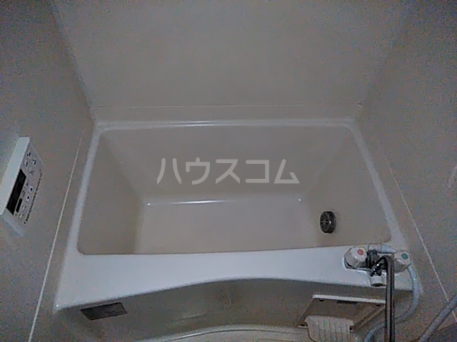 13/30 浴室