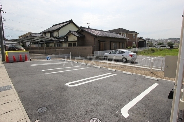 14/23 駐車場