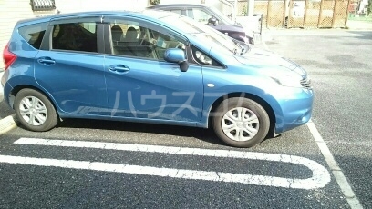 16/27 駐車場