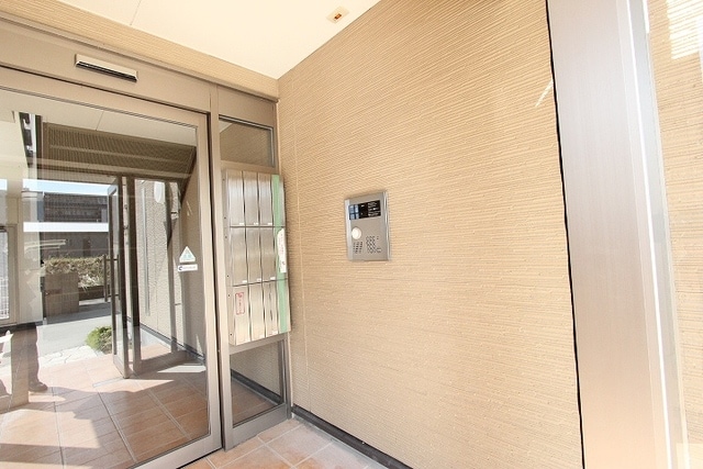 14/19 エントランス