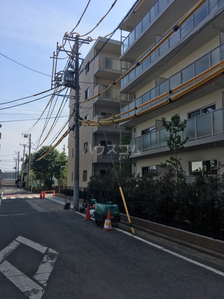 28/30 エントランス