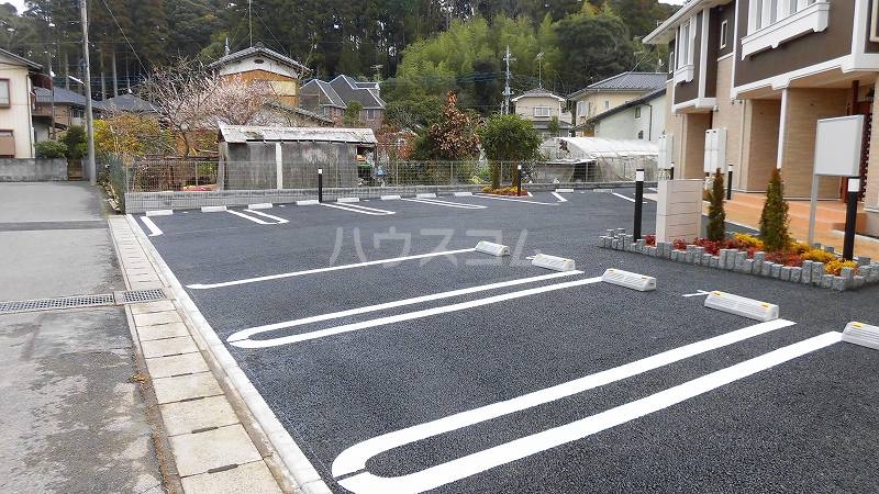 14/20 駐車場