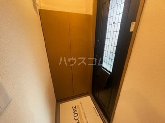 13/27 玄関