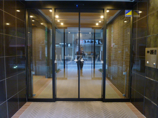 22/30 エントランス