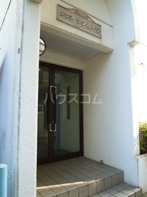 15/23 エントランス