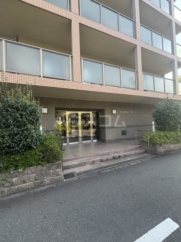 2/4 エントランス