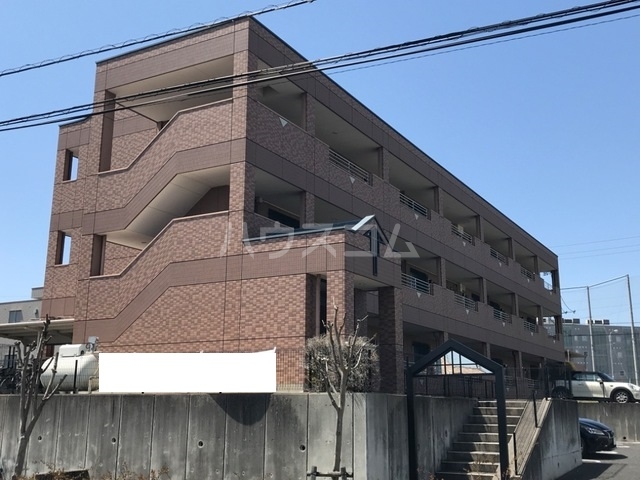 17/27 エントランス