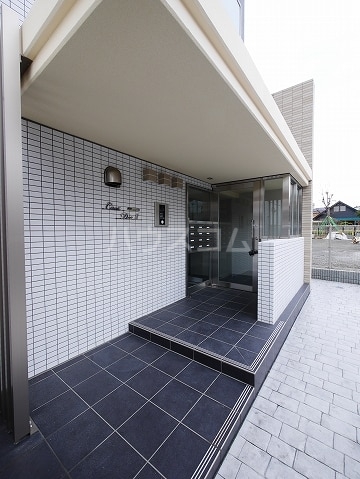 14/22 エントランス