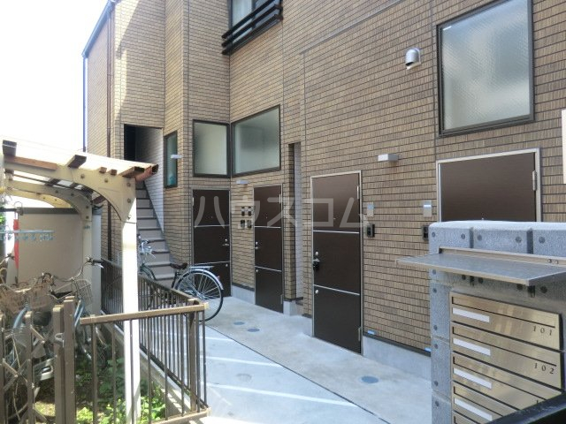 14/18 エントランス