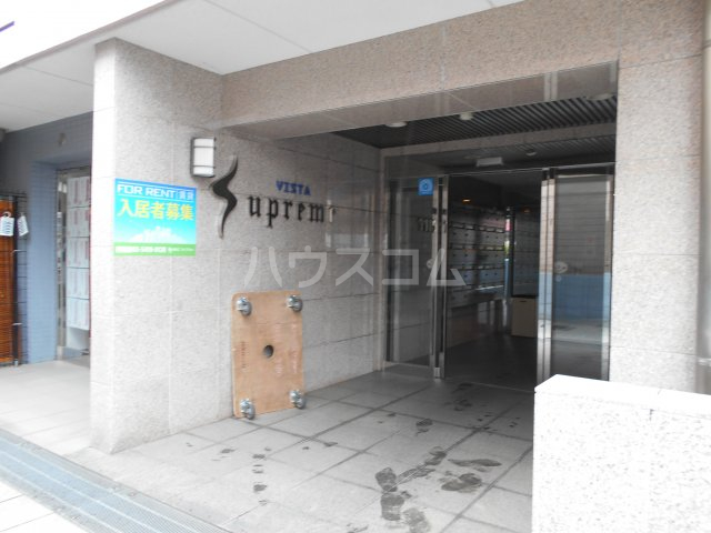 26/30 エントランス