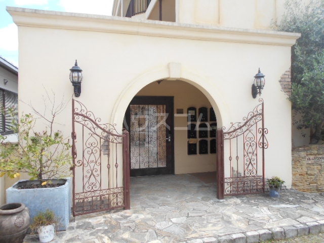 20/28 エントランス