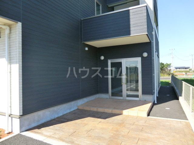 20/22 エントランス