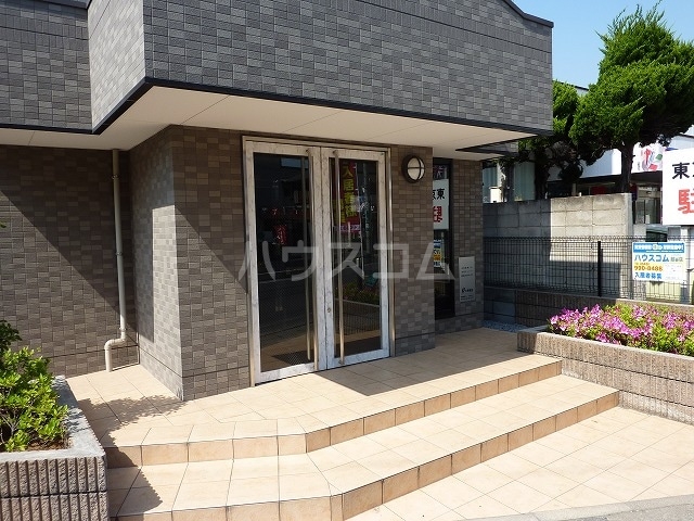 13/20 エントランス