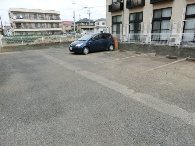 28/30 駐車場