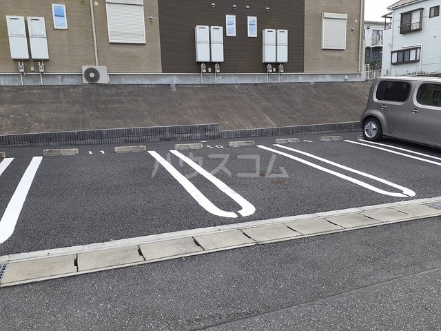 21/30 駐車場