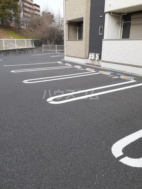 2/6 駐車場