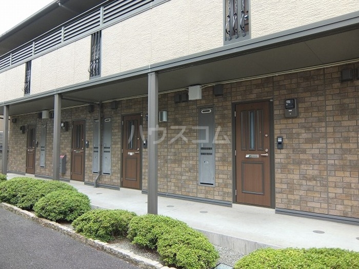 13/14 エントランス