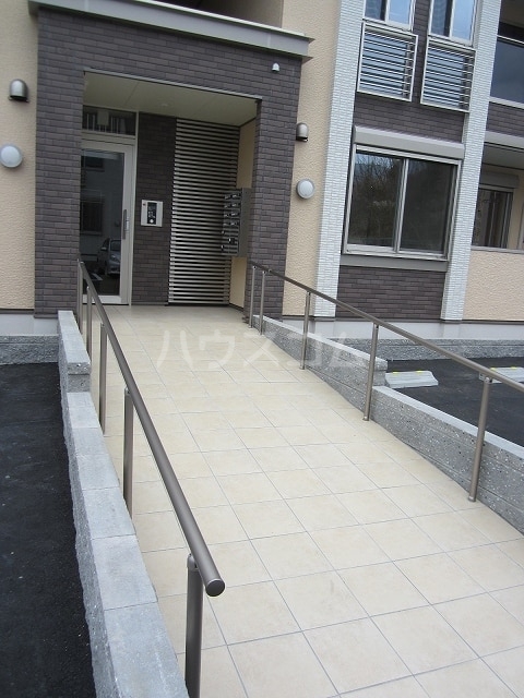 16/24 エントランス