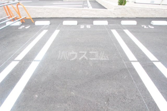25/30 駐車場