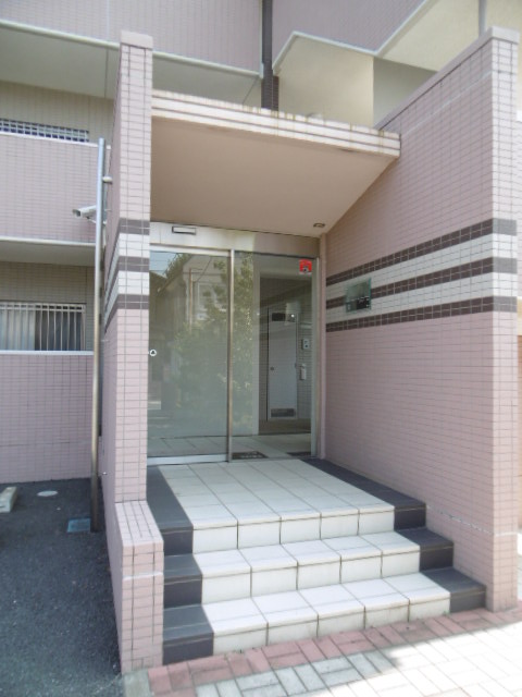 22/30 エントランス