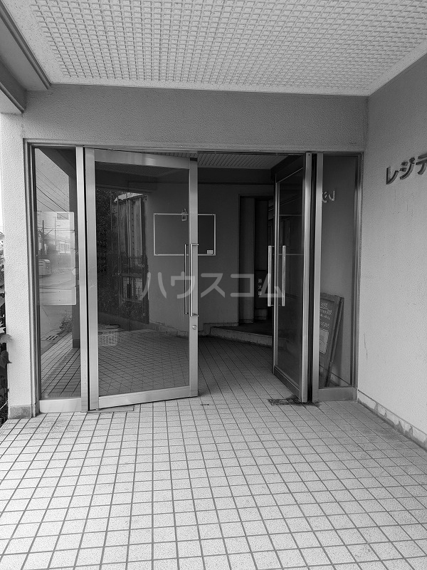 3/4 エントランス