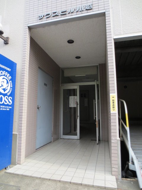 22/30 エントランス