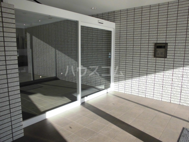 21/29 エントランス