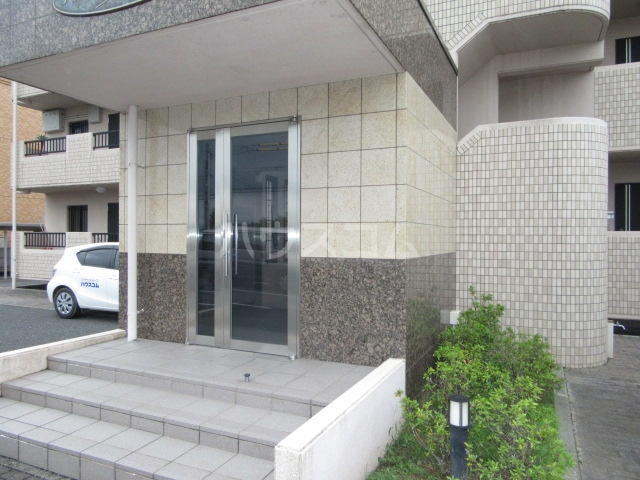 20/25 エントランス