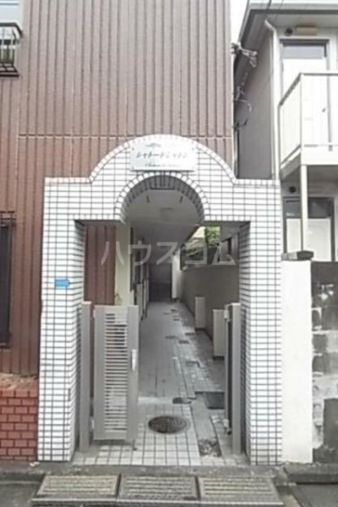 2/4 エントランス