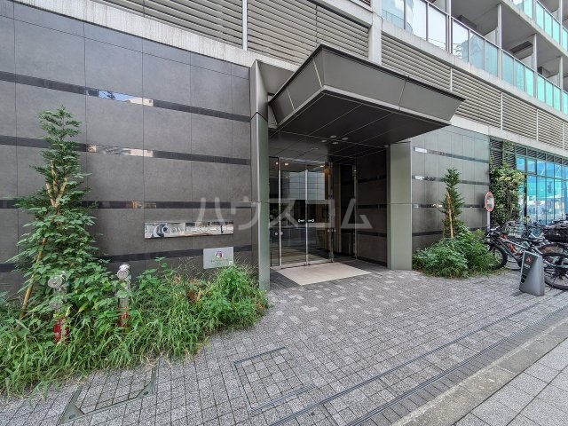 25/30 エントランス