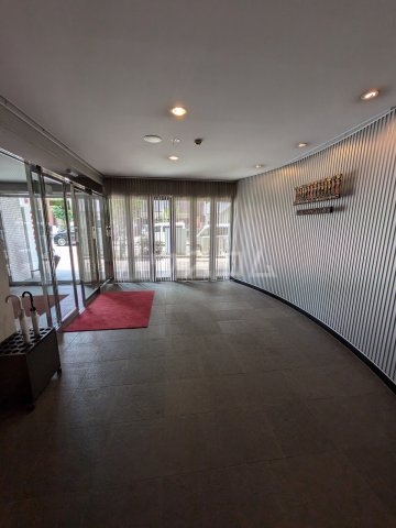 26/30 エントランス