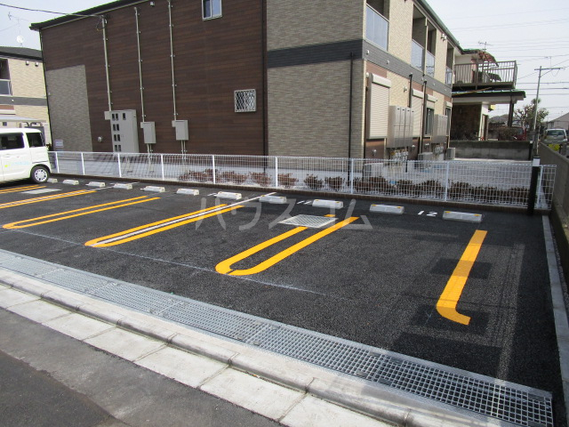 22/30 駐車場
