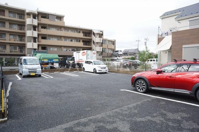 26/29 駐車場