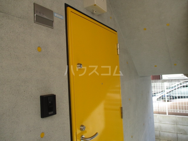 22/30 エントランス