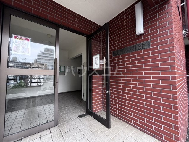 2/3 エントランス