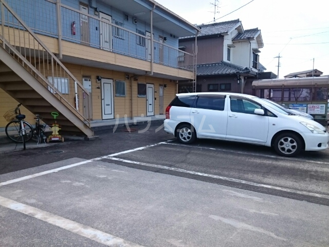 16/23 駐車場