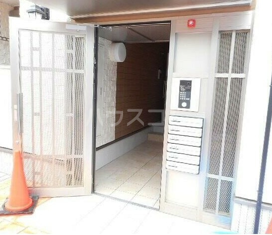 17/20 エントランス