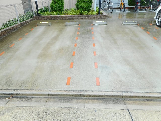 22/30 駐車場