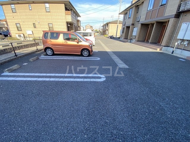 22/30 駐車場
