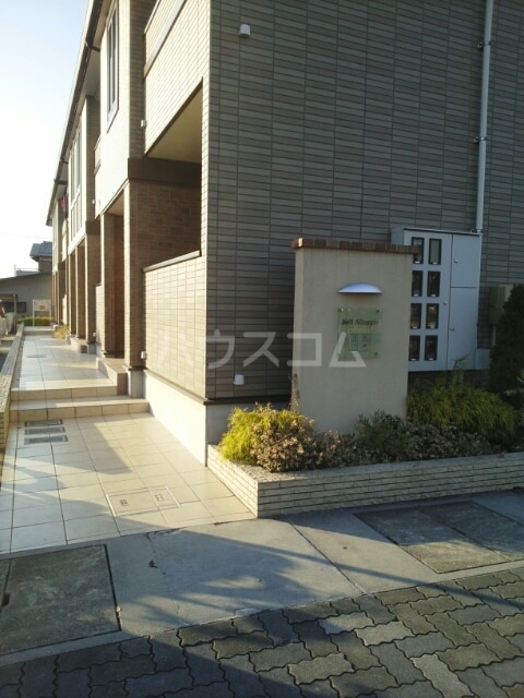 13/22 エントランス