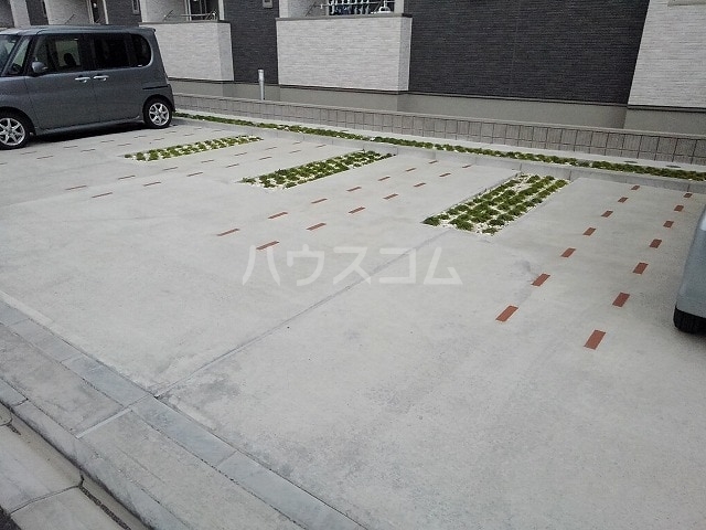 15/22 駐車場