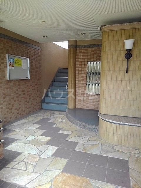 14/22 エントランス