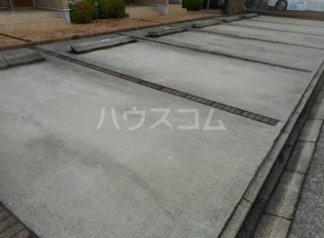 14/23 駐車場