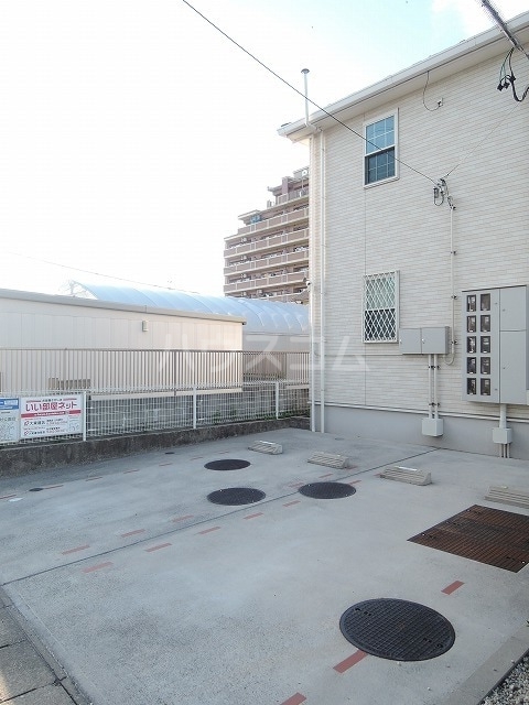 16/23 駐車場