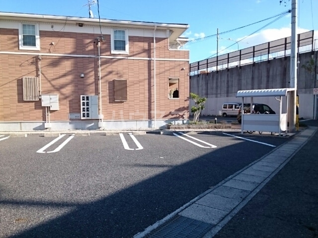 13/22 エントランス