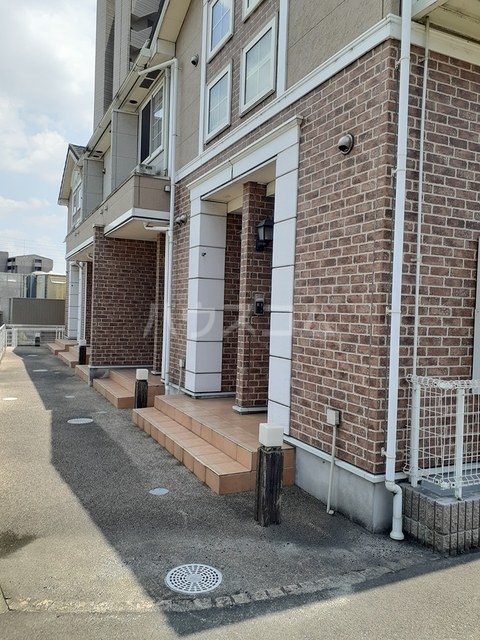 13/24 エントランス